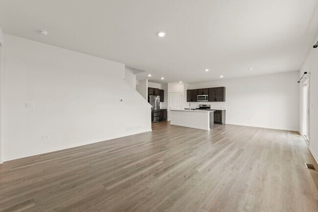 Building Photo - 13713 Sanibel St