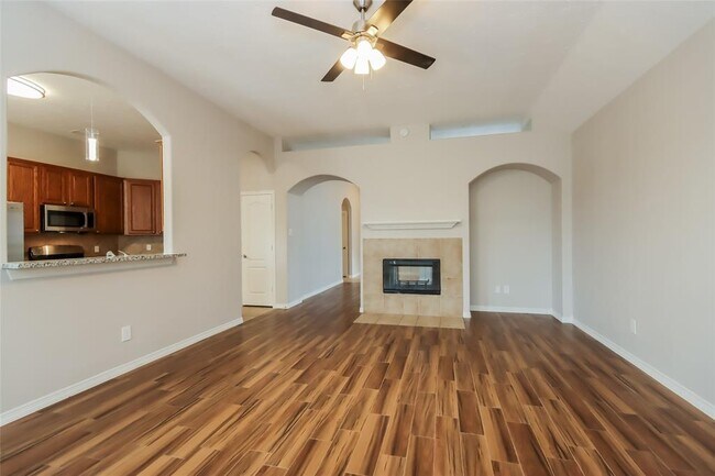Building Photo - 970 Fife Dr