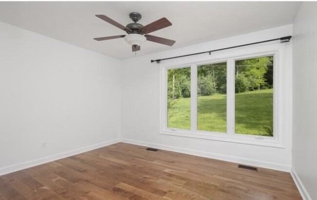 Bedroom - 7432 Clifton Rd