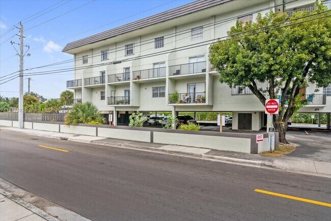 Building Photo - 5731 NW 37th St