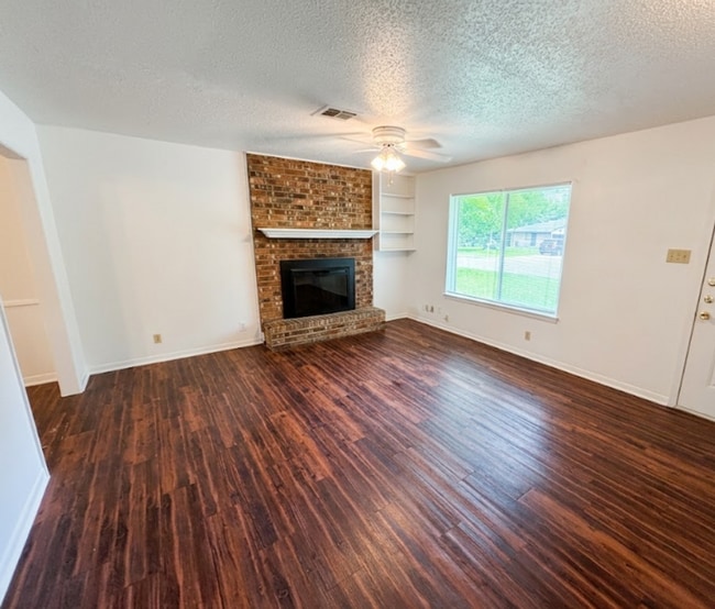 Building Photo - AVAILABLE NOW; APPLY TODAY ON OUR WEBSITE!!!