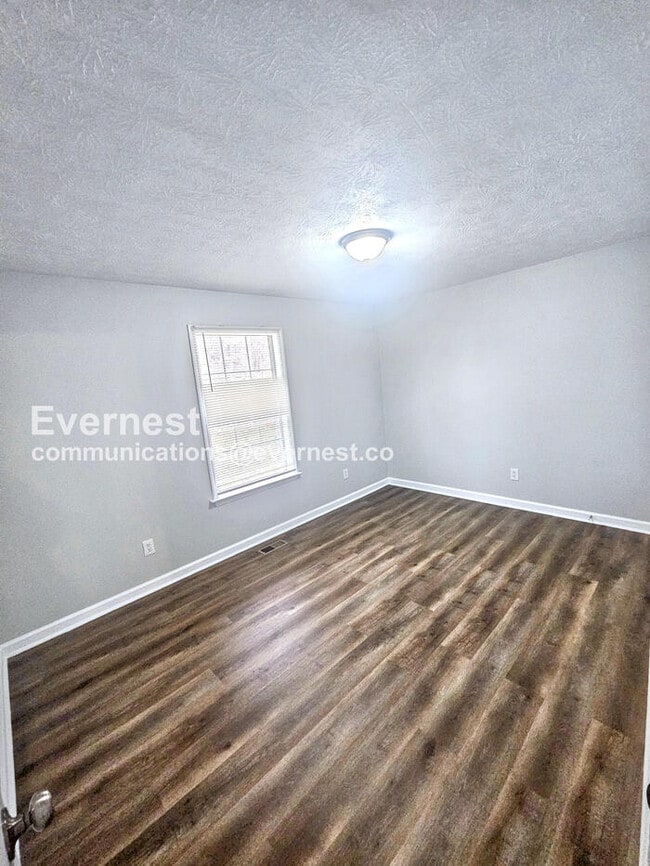 Building Photo - 208 Centennial Dr