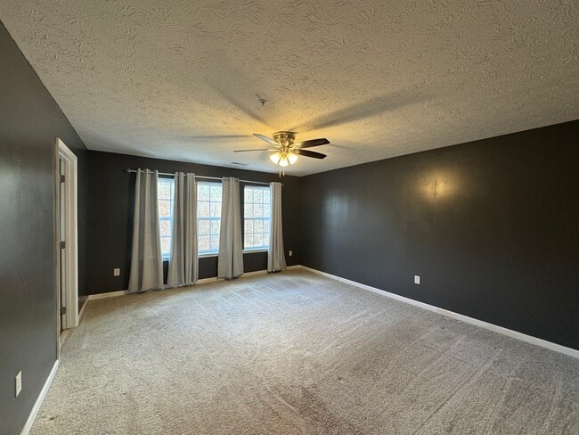 Building Photo - 2279 Flint Dr