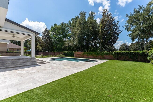 Building Photo - 8555 Bowden Way