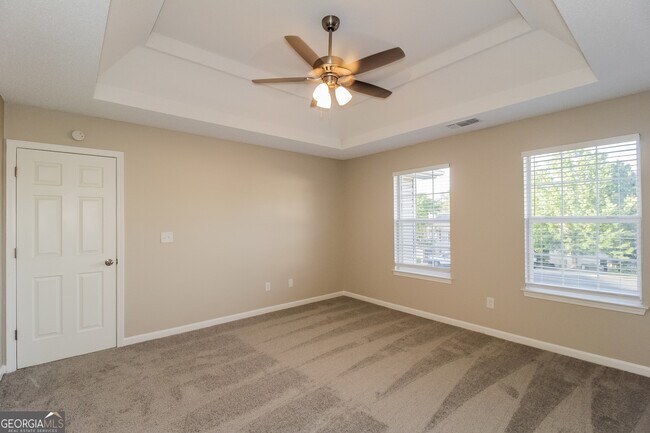 Building Photo - 6251 Village Trace
