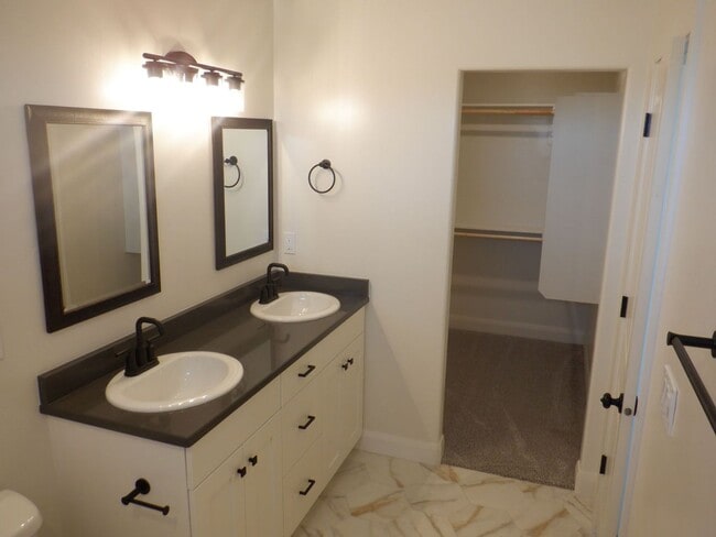 Building Photo - 3 Bed - 2.5 Bath, Newer Construction, Larg...