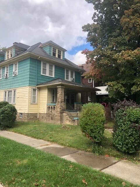 Building Photo - 12207 Mount Overlook Ave