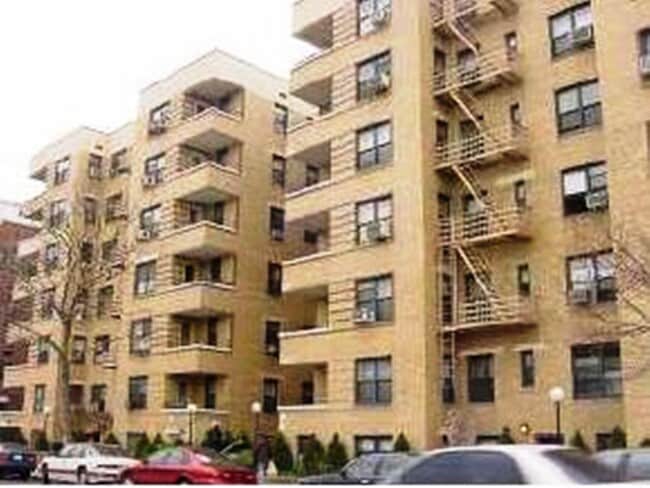 Building Photo - 150 West End Ave