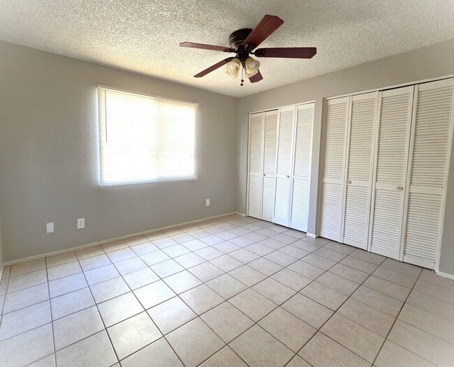 Building Photo - Cute 2 bedroom 1 bath