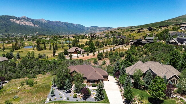 Building Photo - 3573 N Elkview Dr