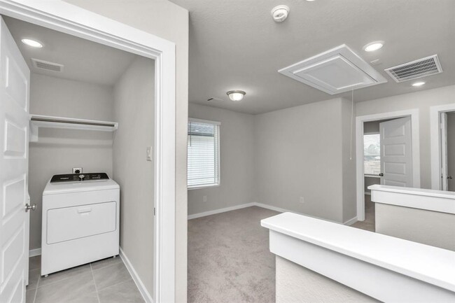 Building Photo - 17407 Bluemink Ln