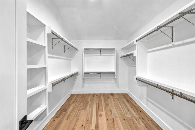 Building Photo - 8209 Polar Dr