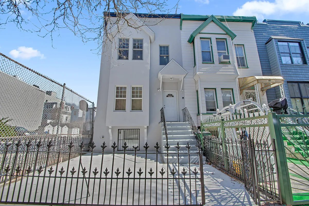 Building Photo - 1048 Jefferson Ave