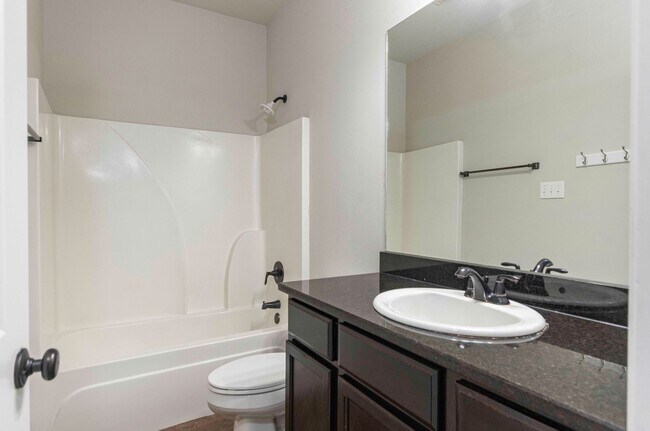 Building Photo - 132 Timber Edge Dr