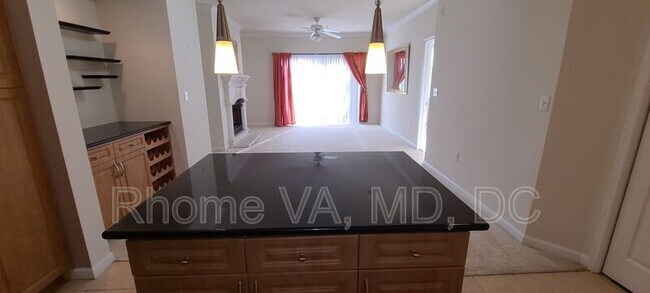 Building Photo - 12917 Centre Park Cir