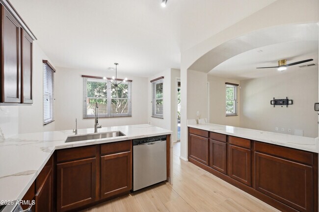 Building Photo - 2250 E Wayland Dr