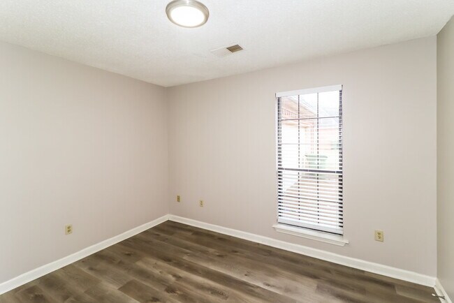 Building Photo - 6842 Theda Cove