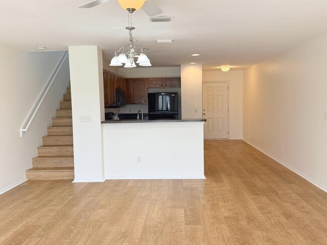Building Photo - 728 Cabernet Pl