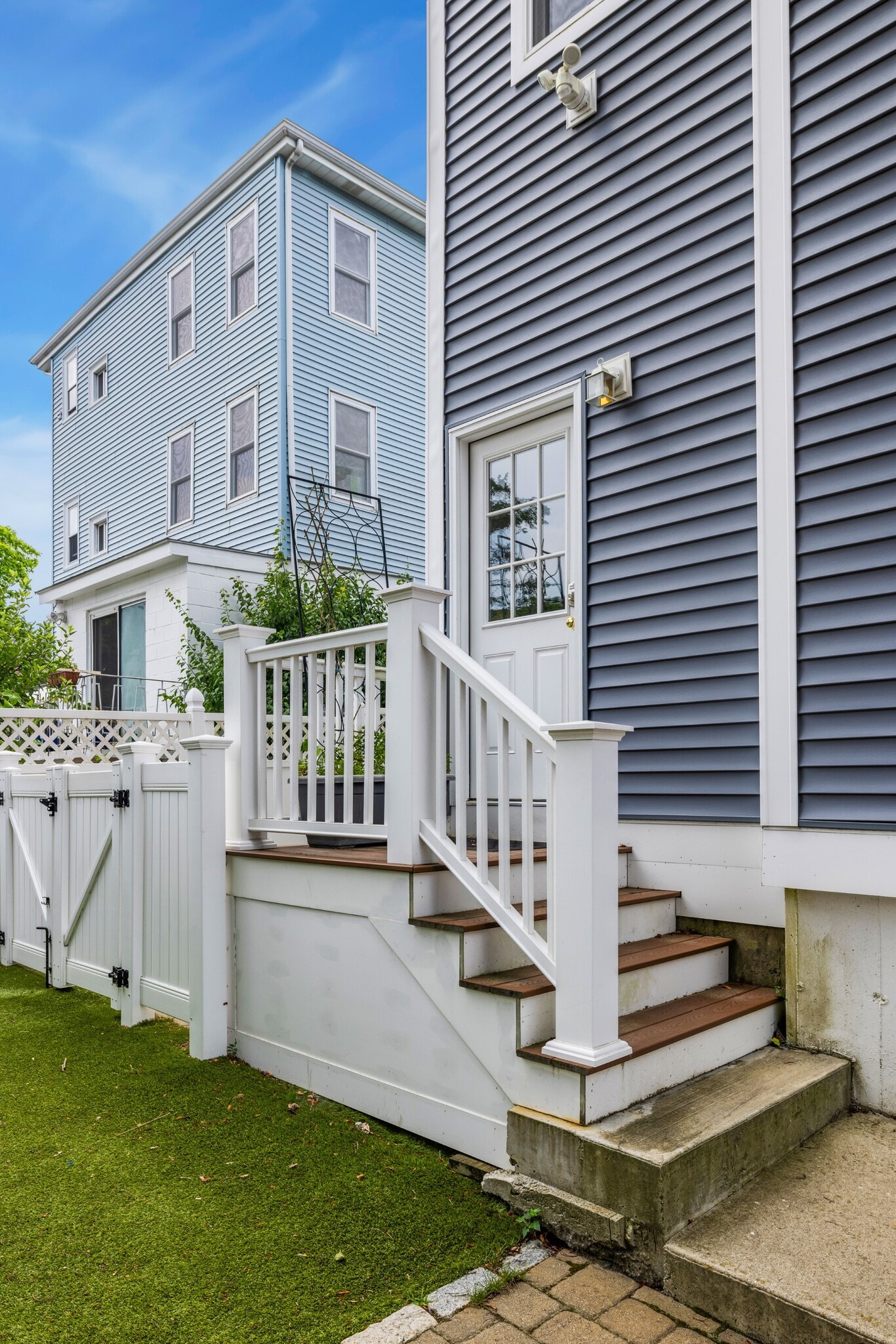 Back Entrance - 409 Trapelo Rd