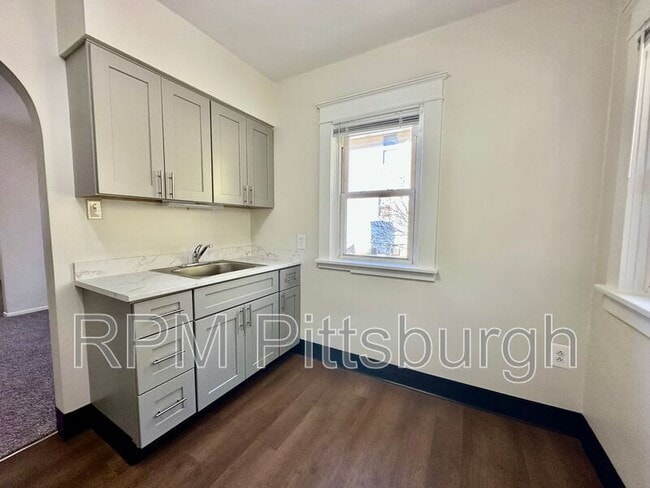 Building Photo - 2218 McMonagle Ave