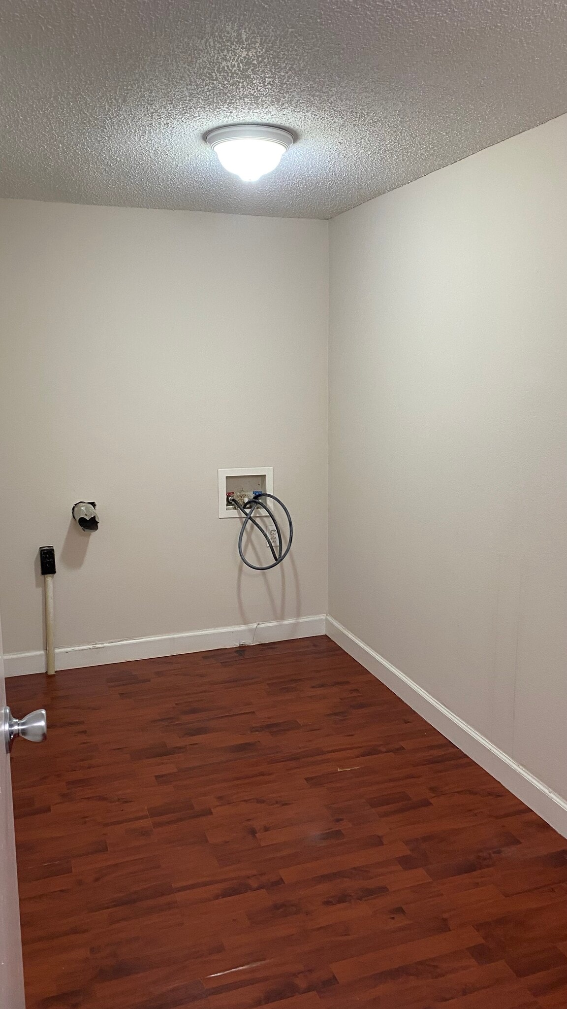 Building Photo - 912 Eighth St