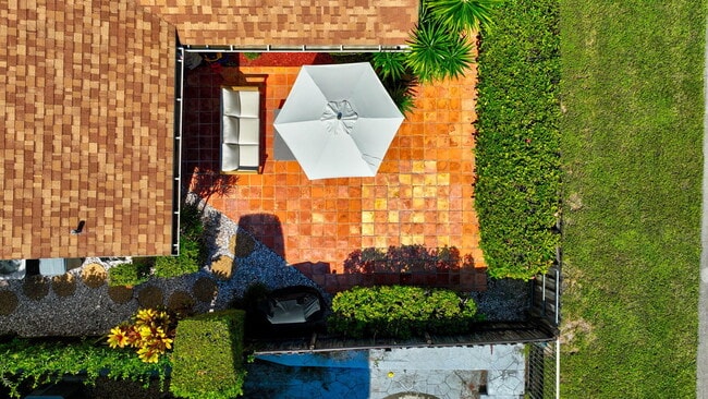 Building Photo - 7745 Stanway Pl