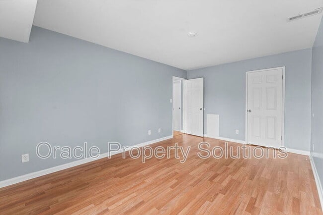 Building Photo - 6085 Majors Ln