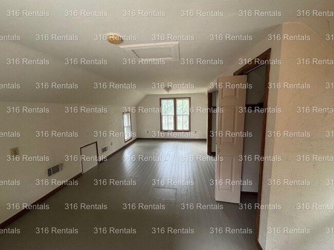 Building Photo - $799 - 2 bed 1 bath - Single Family Home