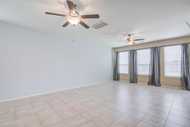 Building Photo - 6879 Dogwood Cliff Ln
