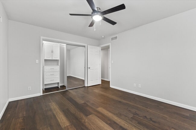 Building Photo - 1328 Timberline Dr