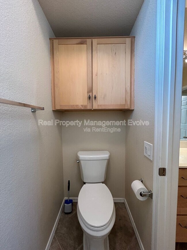 Building Photo - 425 W Rio Salado Pkwy