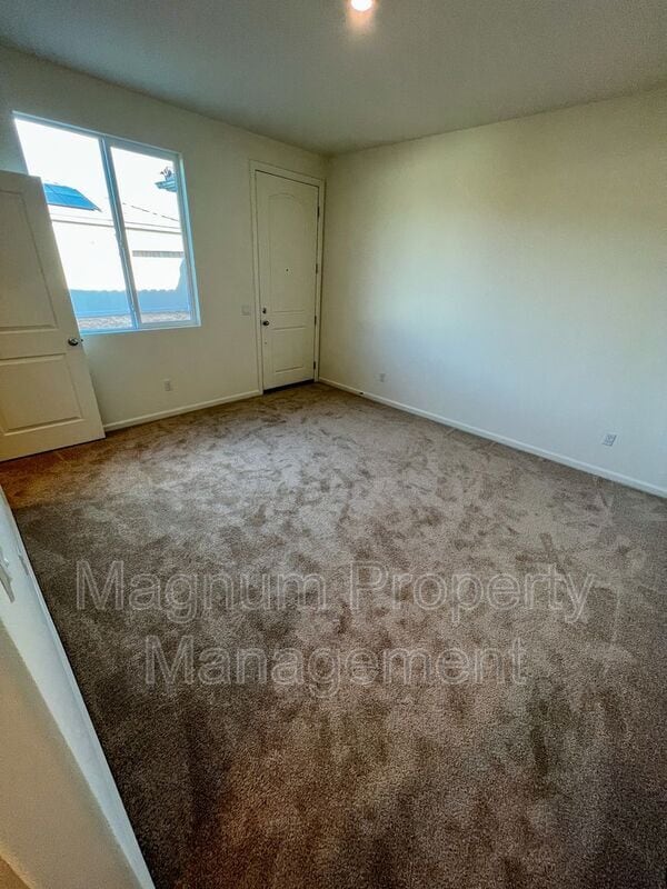 Building Photo - 31310 Reserve Dr
