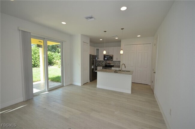 Building Photo - 272 Pelton Cir