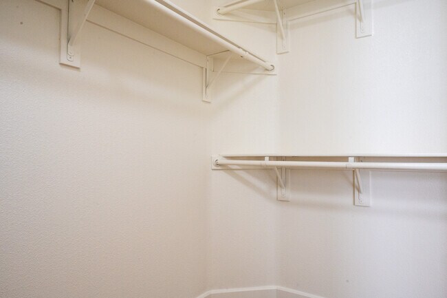 Building Photo - 15747 Roan Rd