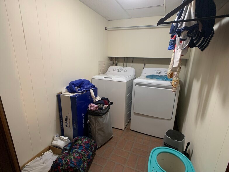 unit 1 washer/dryer - 20 Eliot St