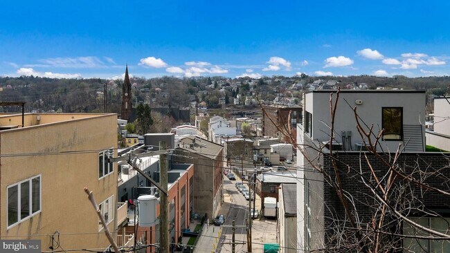 Building Photo - 257 Krams Ave