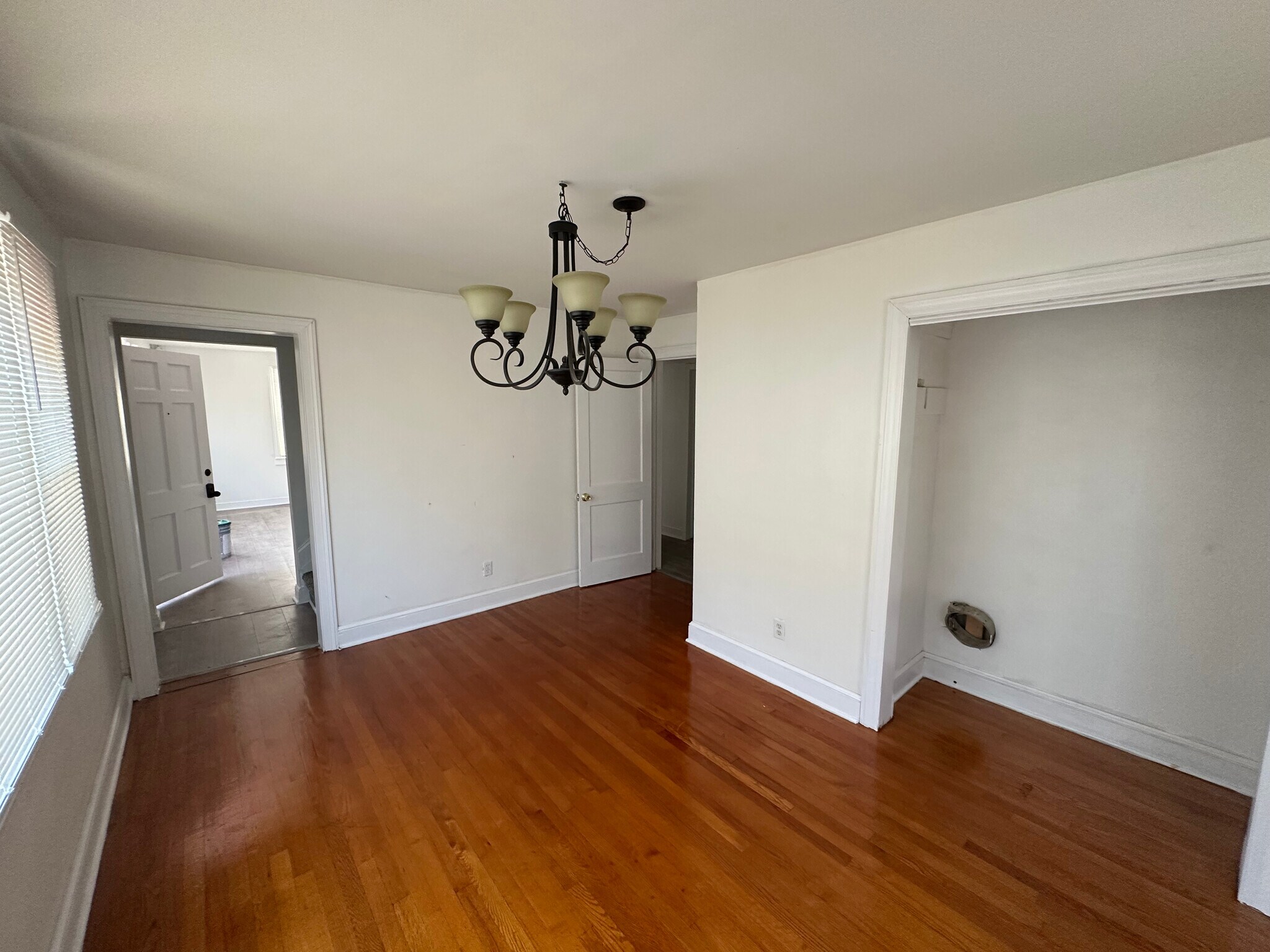 Formal dining room - 2139 Baxter St