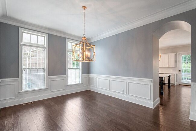 Building Photo - Stunning All-Brick Home in BridgeMill Community!