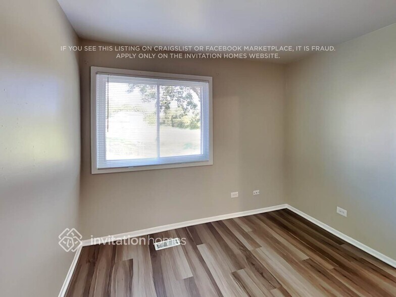 Building Photo - 6791 Redwing Dr