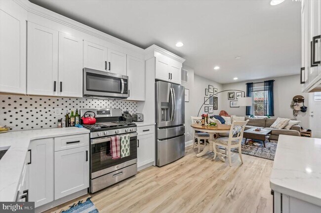 Building Photo - 137 Vassar St