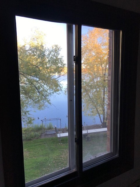 Building Photo - 329 Geneva Ave N