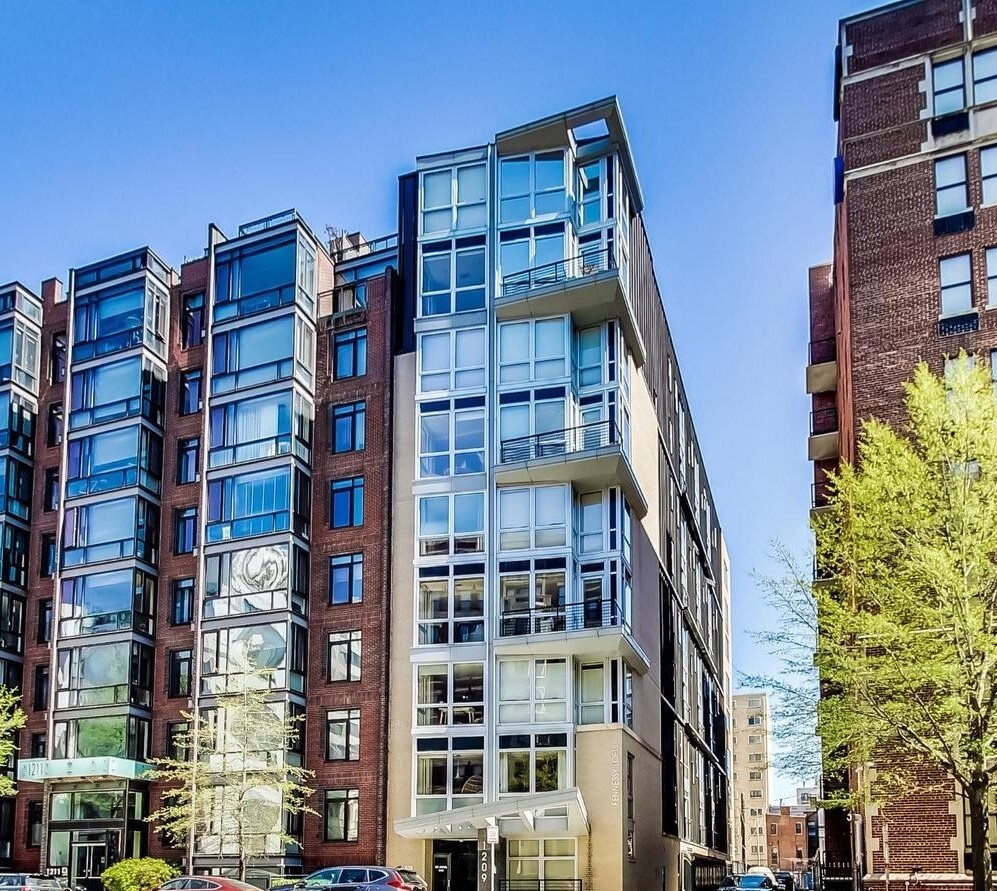 Unit Top Floor Left Side - 1209 13th St NW