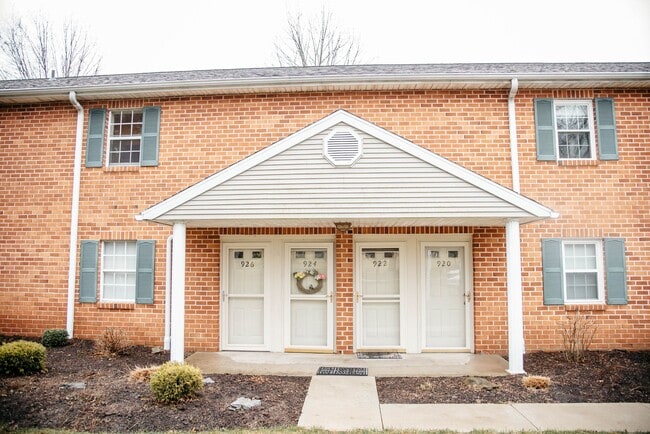 Building Photo - Condo Located on Cool Creek Golf Course