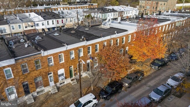 Building Photo - 328 S Macon St.