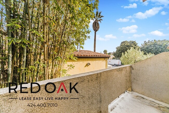 Building Photo - 9809 Regent St