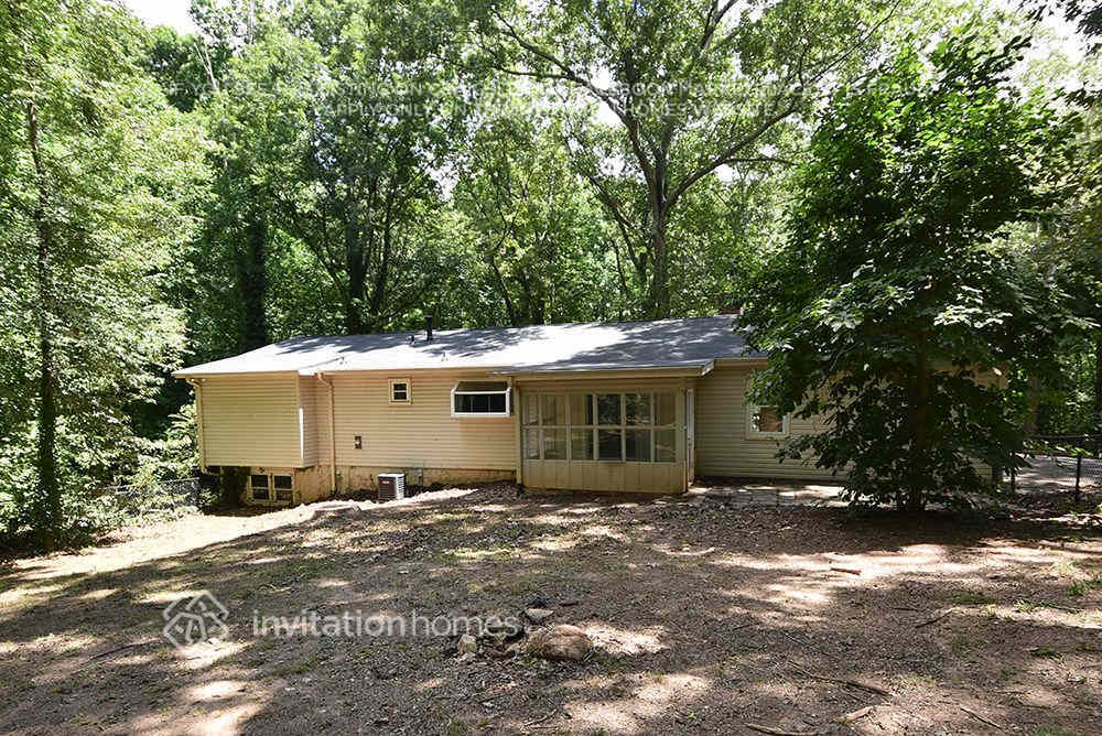 Building Photo - 1896 Balsa Ln