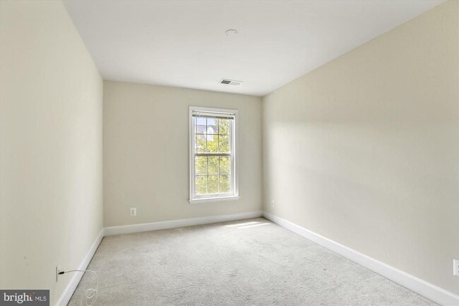 Building Photo - 14855 Potomac Branch Dr