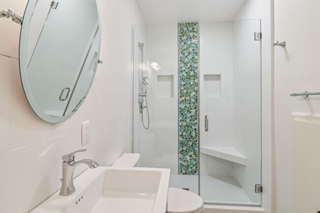 Building Photo - La Jolla Home with Ocean Views! Solar and AC