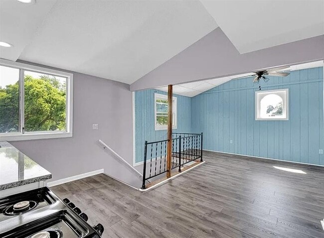 Building Photo - ELEGANT MARTIN HOME