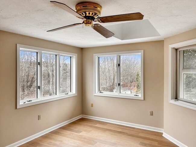 Building Photo - 6 Bancroft St